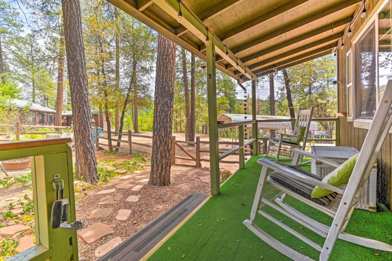 Pine Cabin In The Woods With Yard And Grill! Екстериор снимка