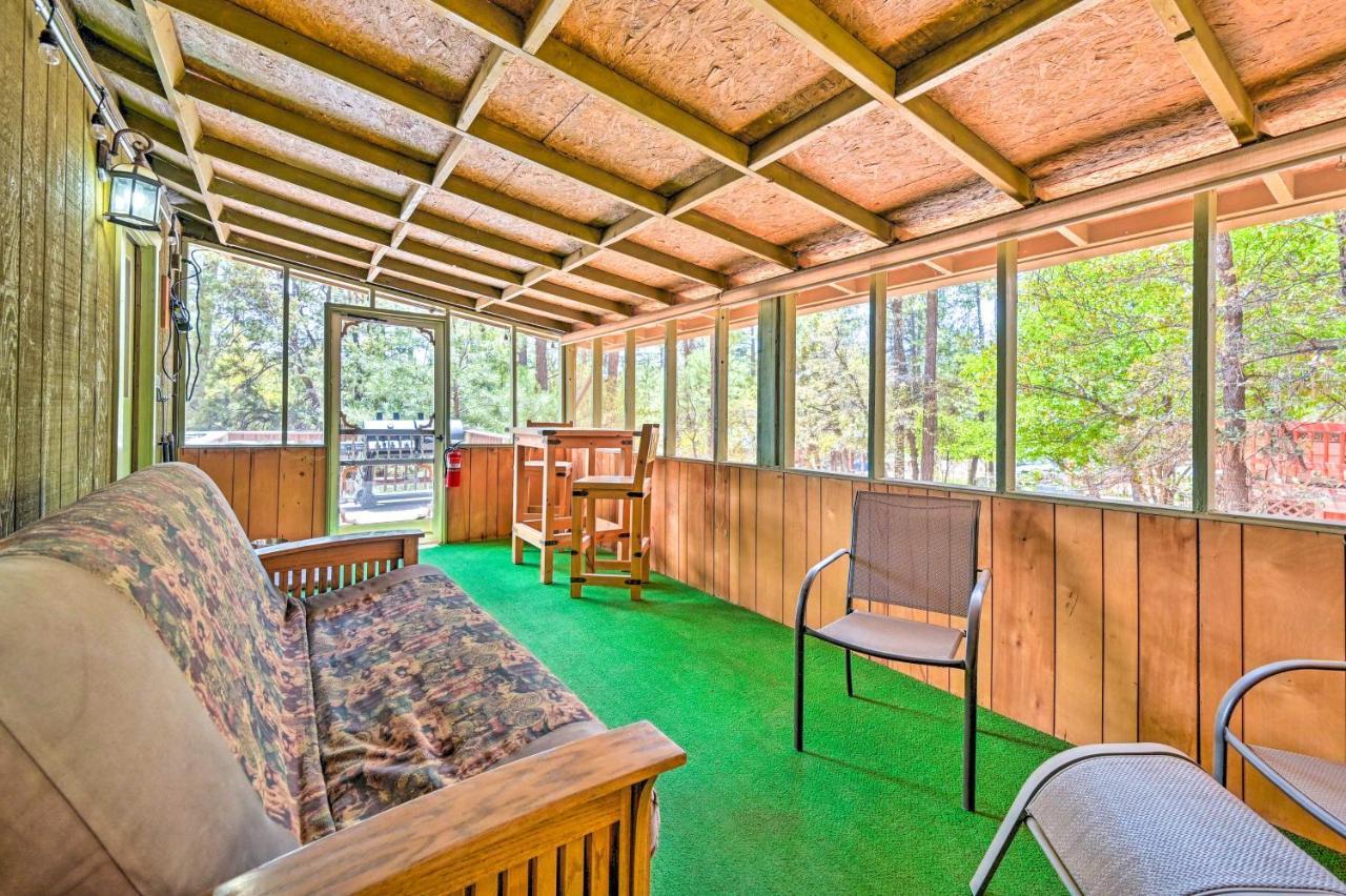 Pine Cabin In The Woods With Yard And Grill! Екстериор снимка