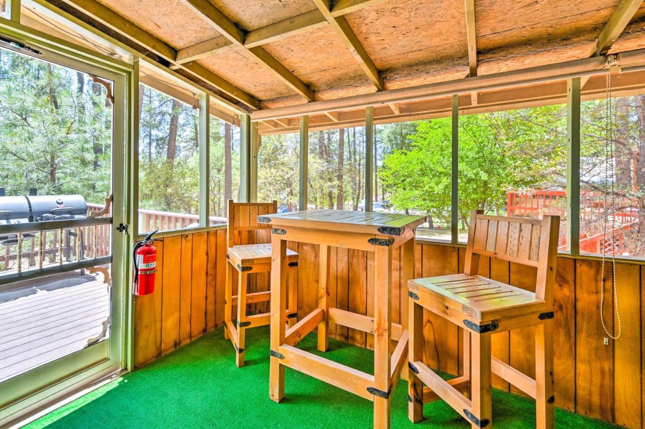 Pine Cabin In The Woods With Yard And Grill! Екстериор снимка
