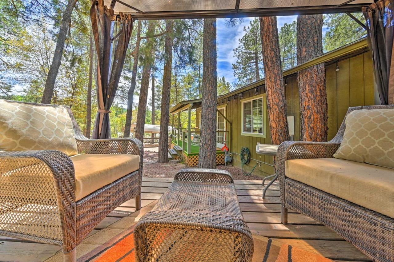 Pine Cabin In The Woods With Yard And Grill! Екстериор снимка
